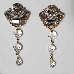 Showstopper Gorgeous Elegant Dangle Drop Crystal Fashion Clip On Earrings